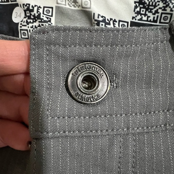 Men’s Lululemon Shorts - Picture 3 of 8